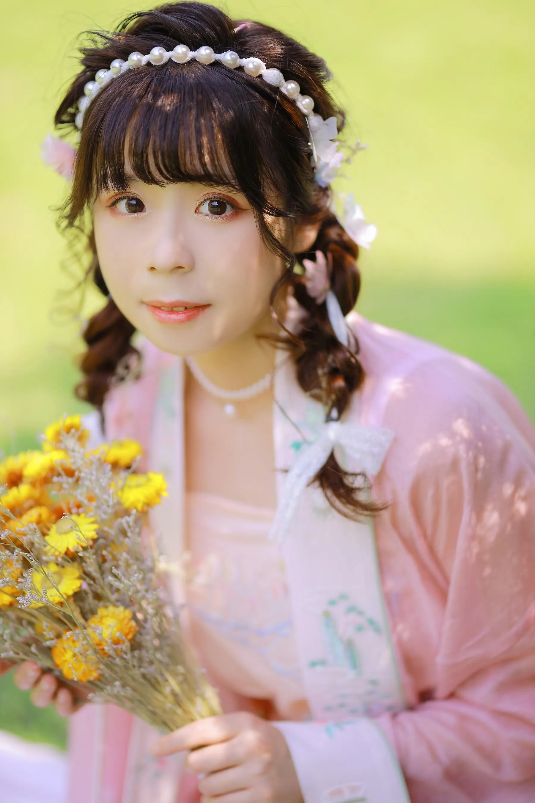[YITUYU艺图语]2022.08.20 吻花香 Suky喜欢软绵绵毛茸茸的团子 [26P]插图8